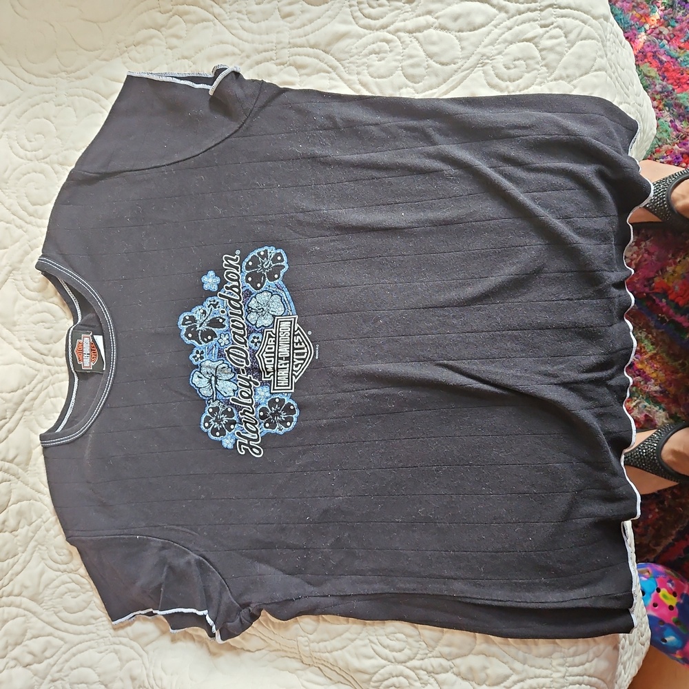Like new Womens Harley Davidson T shirt